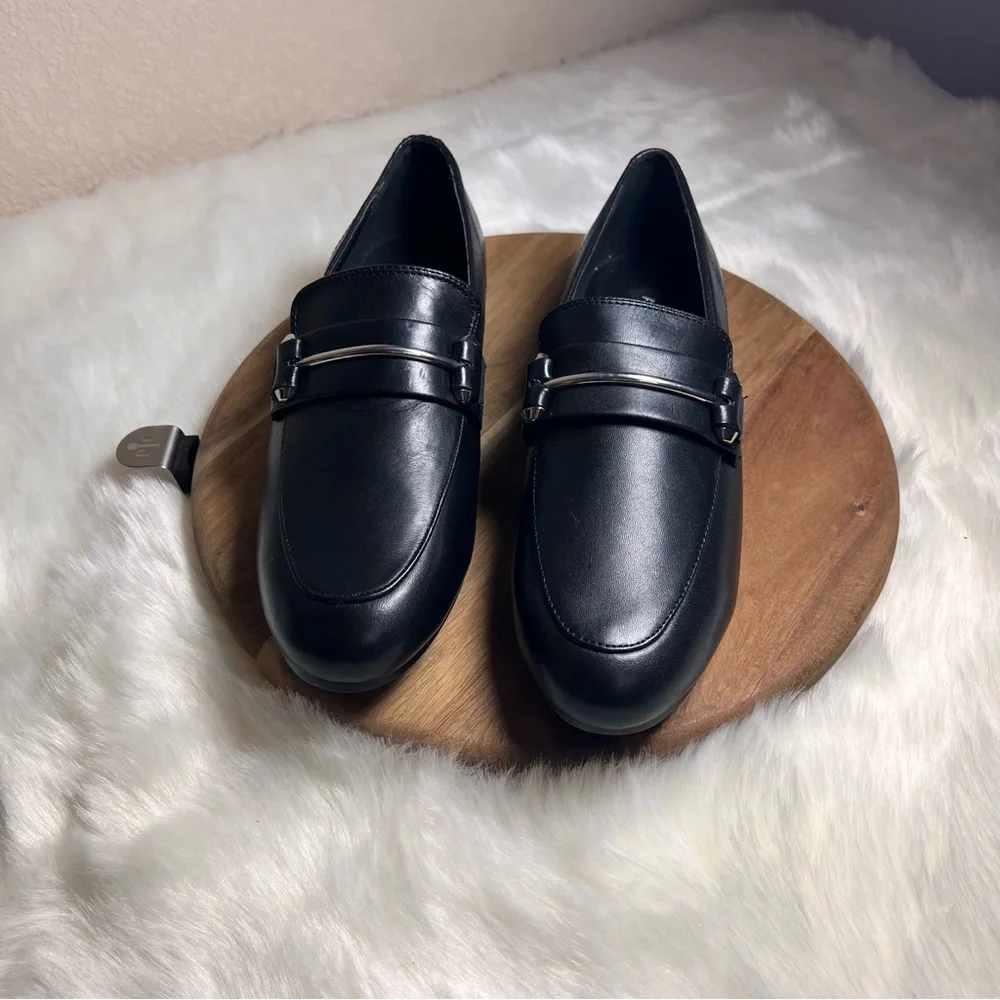 Aqua Kim Leather Loafer Size 8 NWT